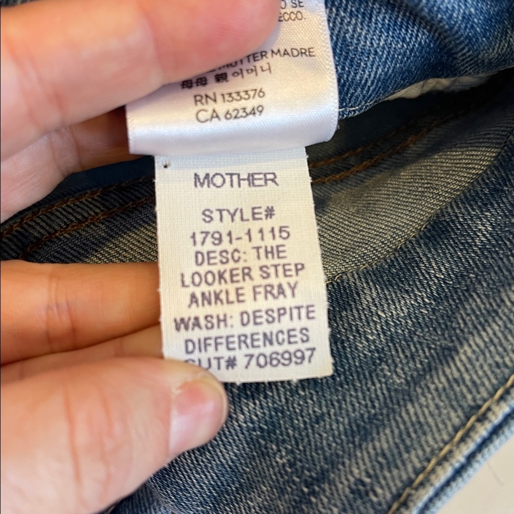 NWT Mother The Looker Step Ankle Fray Jeans – Wash: Despite Differences Size 25 - Picture 9 of 11